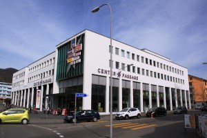 Center-Passage