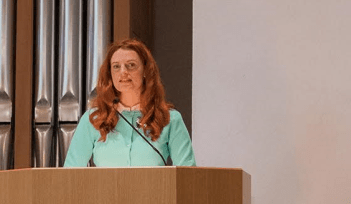 Kafi auf der Kanzel (Reto Schlaeppi).png